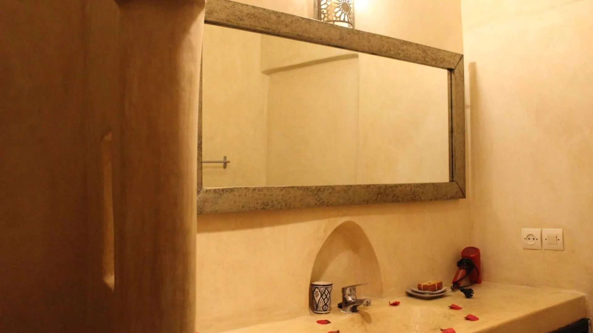 ***  Riad M'Boja 